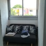 Photographie de la chambrette, avec lit dépliant pour deux personnes